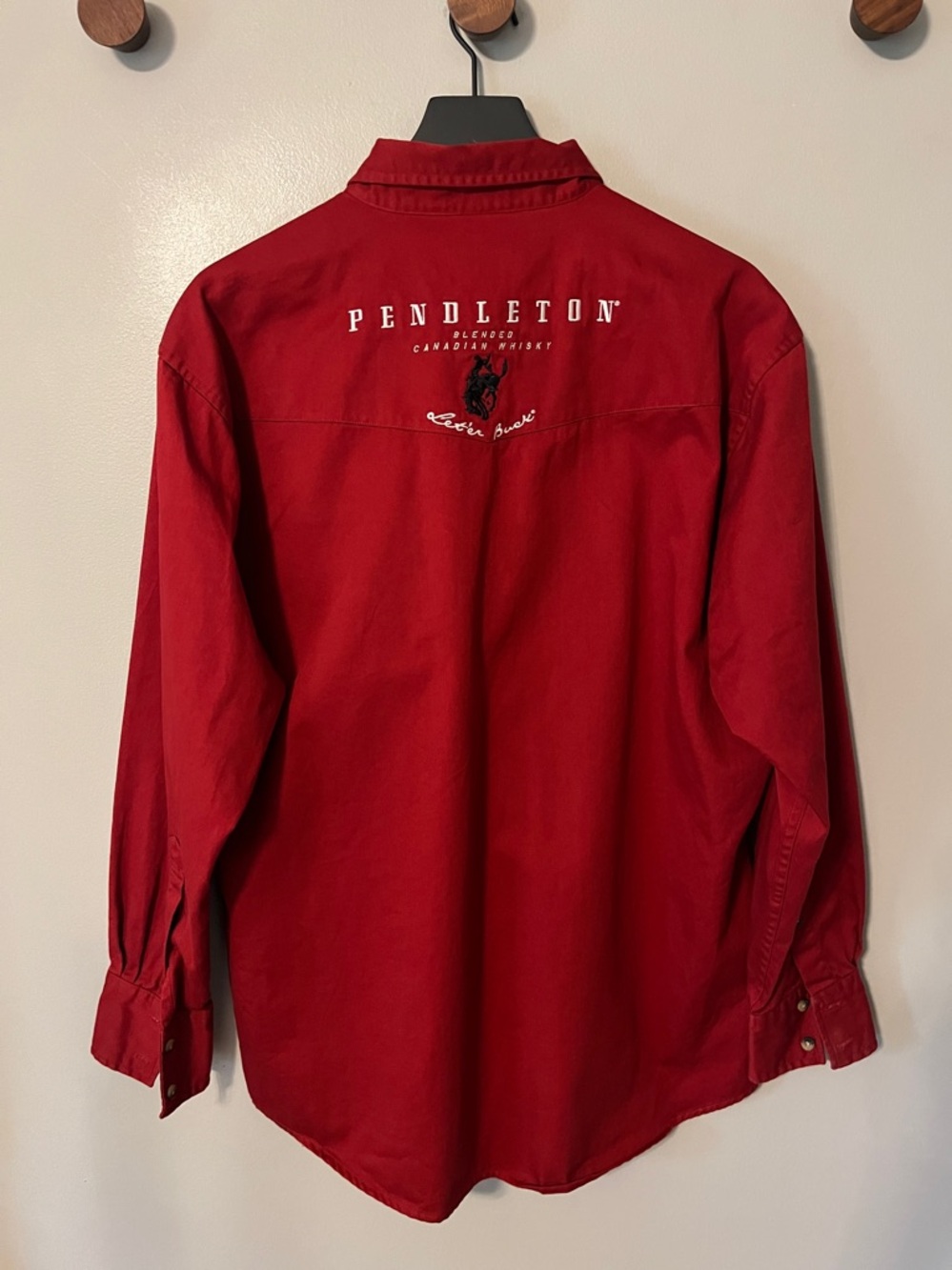 Pendleton the Cheyenne Shirt “Let ‘em Buck” Red Size Large